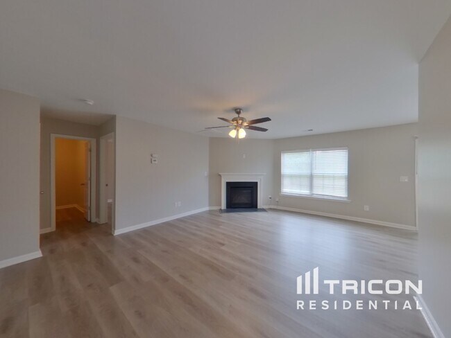 Foto del edificio - 714 Streamside Dr