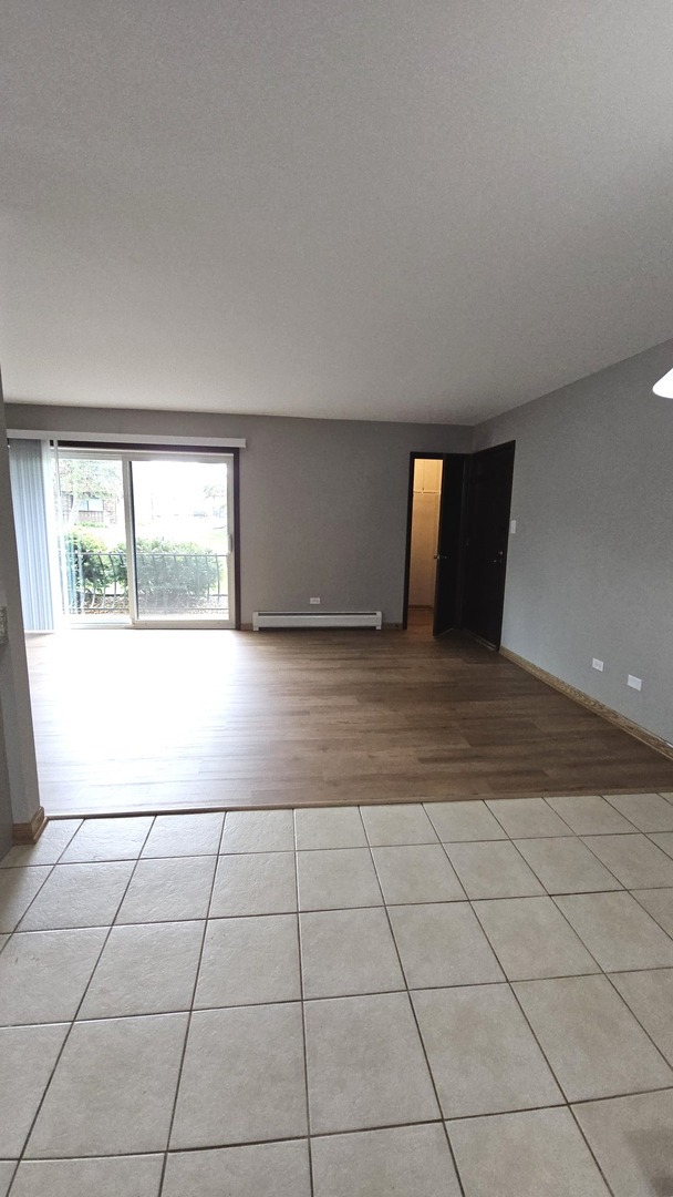 Foto del edificio - 15706 Independence Ct
