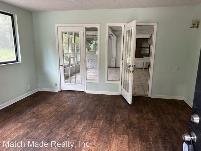Building Photo - 3 br, 2 bath House - 10460 Fort Caroline Rd