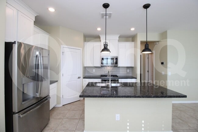 Building Photo - 13259 N 143rd Dr