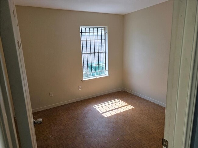 Foto del edificio - 3033 Berry Rd