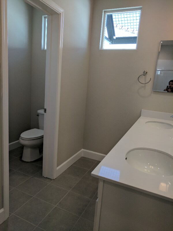 Building Photo - 20 Esfahan Dr
