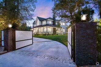 Building Photo - 28845 Countryside Dr