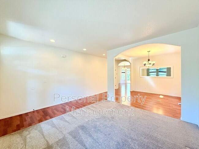 Building Photo - 3312 S 2nd Way