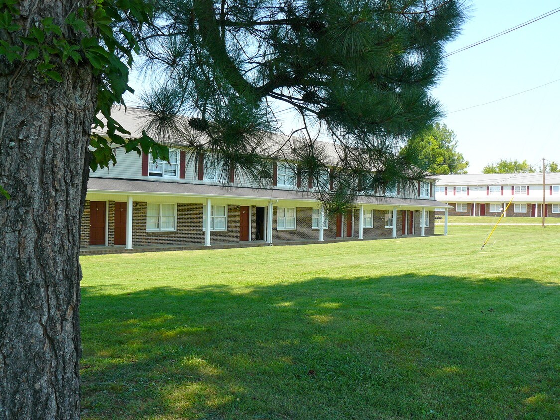 Primary Photo - 407 Caldwell Dr