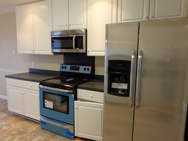 Foto del edificio - 1728 Victoria Way NW