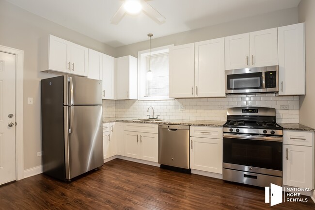 Foto del edificio - 2835 N Albany Ave