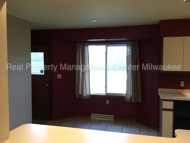 Building Photo - N71W13960 Nicolet Ct