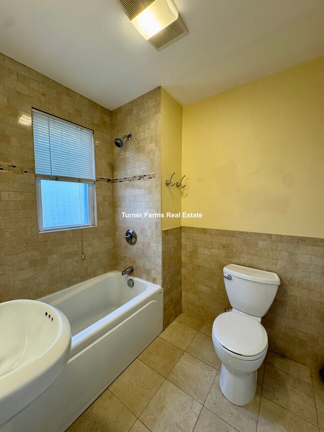 Foto del edificio - 156 Magazine St