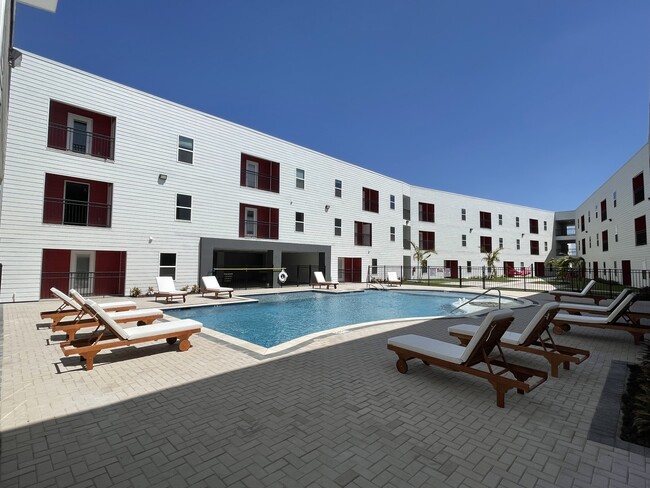 Sparkling Swimming Pool Oasis - Monarch Apartments