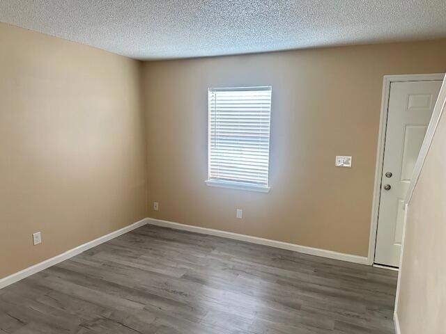 Foto del edificio - 1716 37th St NE