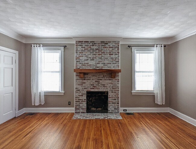 Foto del edificio - 2170 Jefferson Ave