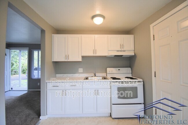 Photo - 13103 SE Lincoln Street Apartment