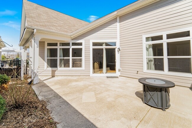 Building Photo - 16519 S Fox Run Cir