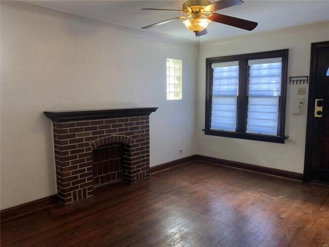 Foto del edificio - 2 bedroom in St Louis MO 63122