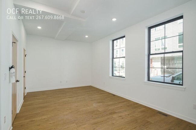 Building Photo - Brand New Passyunk Crossing Apartment
