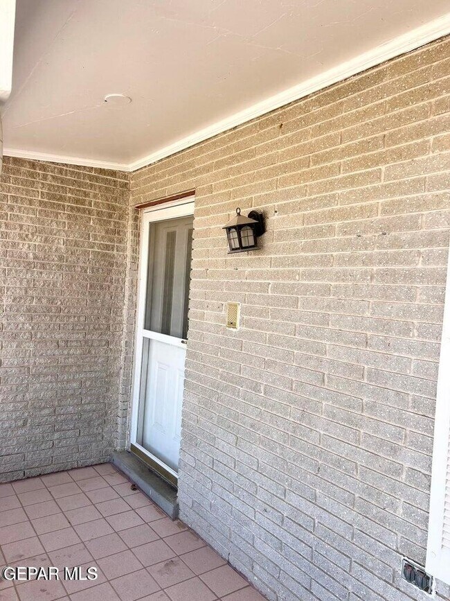 Foto del edificio - 9508 Gairloch Dr