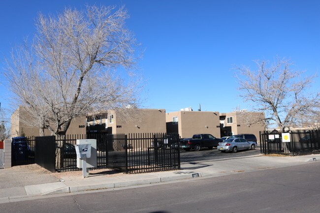 Building Photo - Tennessee Street Apts