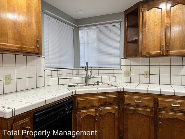 Foto del edificio - 3 br, 2 bath House - 425 S. Aronian St.
