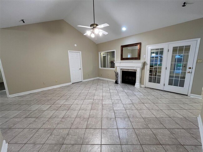 Foto del edificio - 13406 Briar Hollow Dr