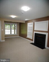 Building Photo - 10604 Ashford Way