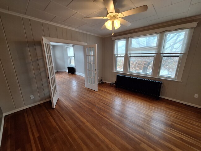 Sala de estar - 2503 Fairview Ave