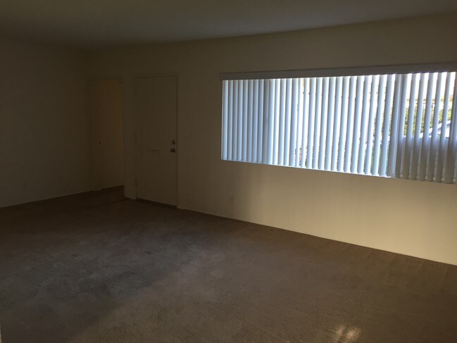 Livingroom - 717 Naramore Way