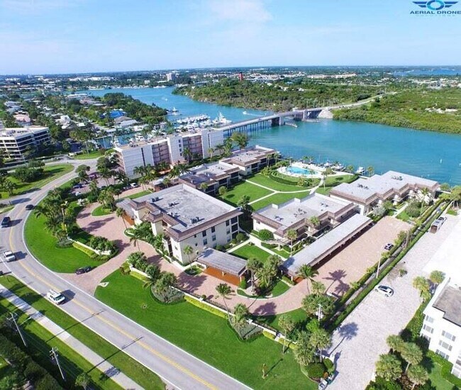 Foto del edificio - 275 S Beach Rd