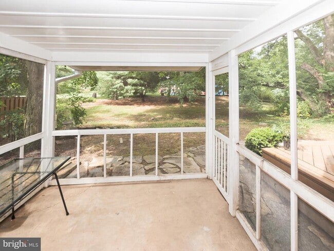 Building Photo - 515 Aspen Dr