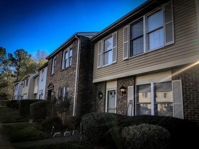 Building Photo - 7610 Holly Grove Ct