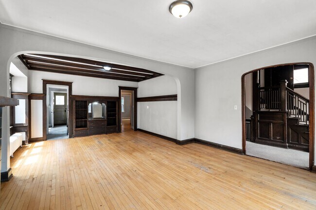 Foto del edificio - Maryland Upper steps to UWM