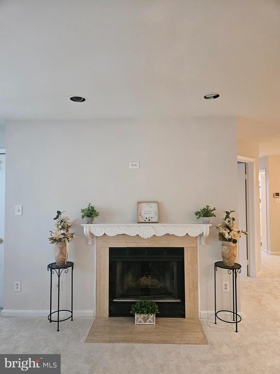 Building Photo - 7718 Lafayette Forest Dr