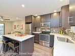 Foto principal - 3301 Red River St