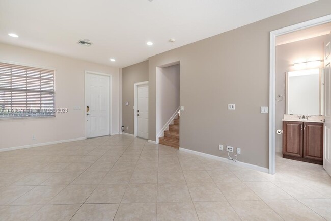 Foto del edificio - 7301 Briella Dr