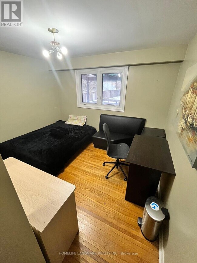 Building Photo - 30 Bobmar Rd