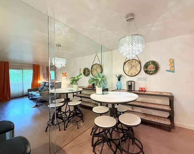 Foto del edificio - 680 N Ashurst Ct