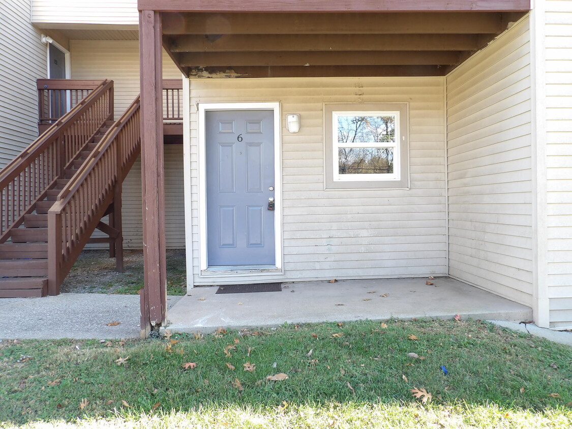 Primary Photo - 35 Ashwood Ct
