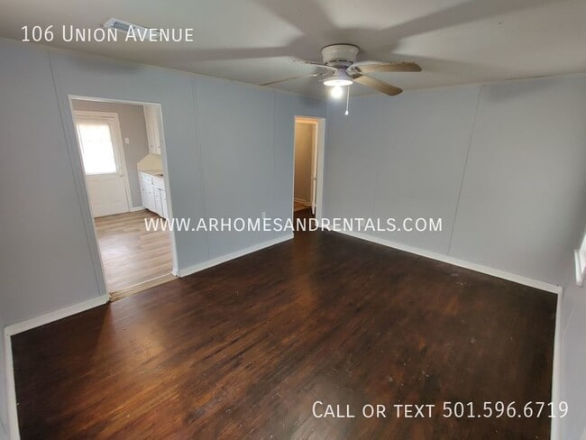 Building Photo - 106 Union | $695 | 2 beds, 1 full bath