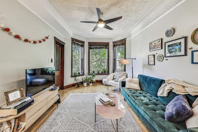 Foto del edificio - 3136 N Kenmore Ave