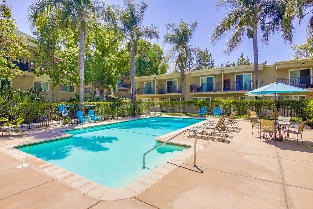 Foto principal - 9860 Dale Ave