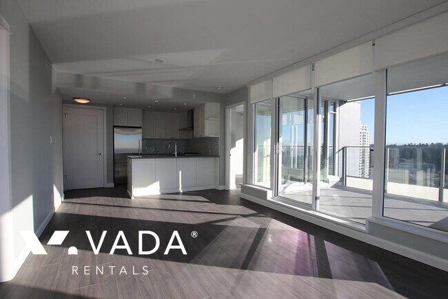 Photo du bâtiment - Crown 2 Bed Apartment For Rent 2509-520 Co...