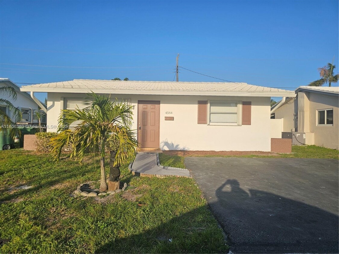 Foto principal - 4564 NW 16th Terrace