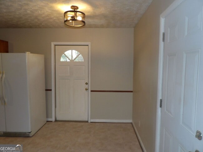 Foto del edificio - 5261 Heather Ln