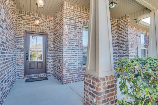 Building Photo - Stunning Move-In Ready 3-Bed, 2-Bath Energy-Efficient Brick Home in Pace with Brand-New Flooring,...