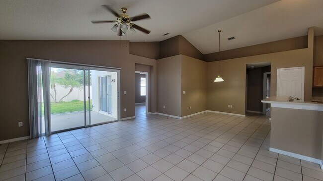 Building Photo - Beautiful Open Layout 3/2 Home within The ...