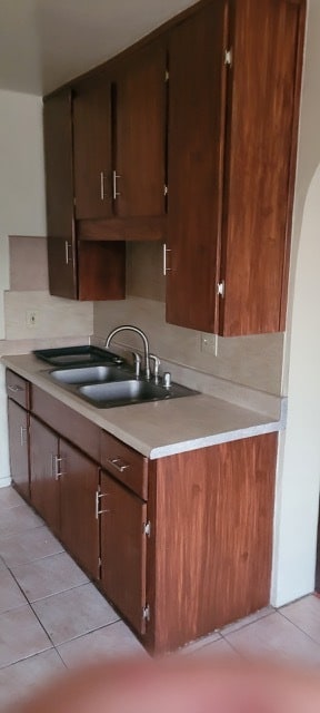 Building Photo - 5802 E 24th St