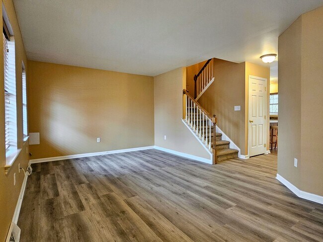 Foto del edificio - 562 Wood Duck Dr