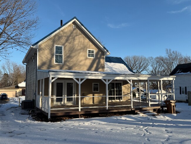 Foto del edificio - 321 Main St