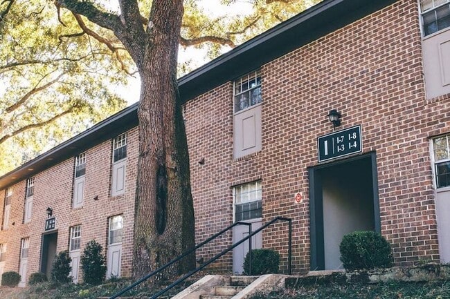 Building Photo - Aspen Run I and II
