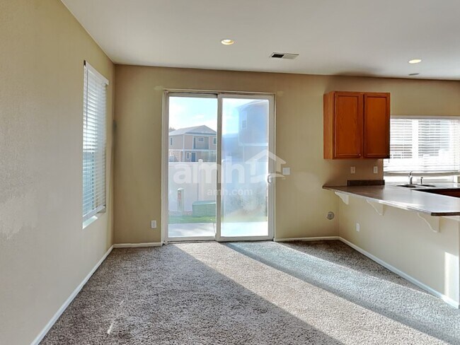 Foto del edificio - 18660 E 47th Ave